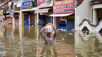 Photo of एक लाख से ज्यादा बाढ़ से प्रभावित लाेगों को दी गयी राहत