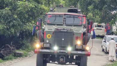 Photo of कुलगाम में आतंकियों के साथ मुठभेड़ 11 वें दिन भी जारी, घने जंगलों के बीच गुफाओं में छिपे हुए हैं आतंकी