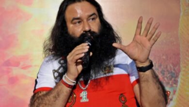 Photo of राम रहीम 40 दिन की पैरोल पर रोहतक की सुनारिया जेल से बाहर आया