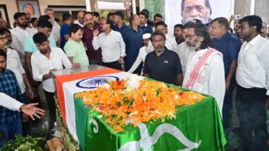 Photo of शिबू सोरेन की अंतिम यात्रा रांची के मोरहाबादी से शुरू, पैतृक गांव नेमरा में होगा अंतिम संस्कार