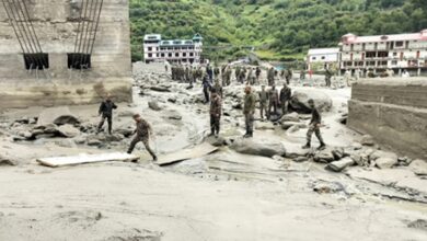 Photo of धराली त्रासदी में बचे लोगों ने बताई आपबीती, अस्पताल में भर्ती मरीज बोला- नहीं जानता मैं कैसे बचा