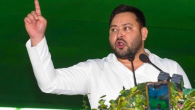 Photo of बिहार : तेजस्वी यादव ने उपमुख्यमंत्री विजय सिन्हा पर लगाया दो ईपिक नंबर रखने का आरोप