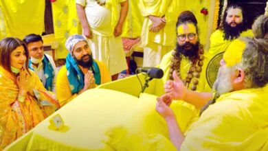 Photo of वृंदावन में संत प्रेमानंद जी महाराज से मिले राज कुंद्रा, किडनी दान करने की जताई इच्छा