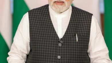 Photo of पीएम मोदी आज गुजरात में मारुति सुजुकी की पहली वैश्विक इलेक्ट्रिक कार ‘ई-विटारा’ को दिखाएंगे हरी झंडी