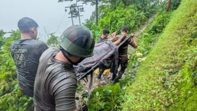 Photo of भारतीय सेना की व्हाइट नाइट कोर ने भूस्खलन के बाद वैष्णो देवी, कटरा में राहत अभियान चलाया