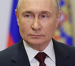 Photo of रूस में ऑनलाइन चरमपंथी सामग्री की तलाश भी पड़ेगी महंगी, विधेयक पर राष्ट्रपति पुतिन ने किए हस्ताक्षर