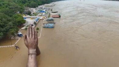 Photo of वाराणसी: खतरे के निशान से ऊपर गंगा, हालात खराब, तटवर्ती क्षेत्र में जनजीवन अस्त-व्यस्त