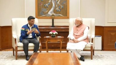 Photo of Shubhanshu Shukla: पीएम मोदी से की शुभांशु शुक्ला ने मुलाकात, अंतरिक्ष के बारे में प्रधानमंत्री ने पूछे ये सवाल