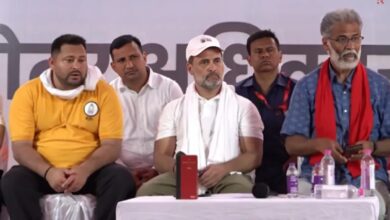 Photo of राहुल गांधी के मंच पर पीएम मोदी की मां को लेकर अभद्र भाषा का हुआ इस्तेमाल, बीजेपी बोली- ‘1000 बार उठक-बैठक लगा कर मांगे माफी’