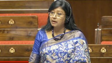 Photo of आव्रजन और विदेशी अधिनियम एक्ट लाकर जनता को भ्रमित कर रही है सरकार : जेएमएम सांसद महुआ