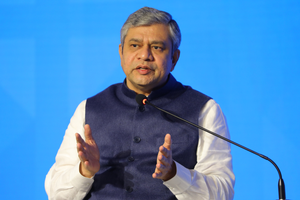 Photo of मुंबई-अहमदाबाद हाईस्पीड ट्रेन का सपना जल्द होगा साकार, हाईस्पीड ट्रेन की अन्य परियोजनाओं पर भी शुरू हो सकता है कामः वैष्णव