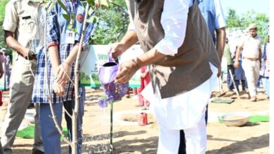 Photo of असोला भट्टी वाइल्डलाइफ सेंचुरी में भूपेंद्र यादव ने किया पौधारोपण