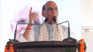 Photo of ‘हैदराबाद मुक्ति दिवस’ समारोह में राजनाथ सिंह ने राष्ट्रीय ध्वज फहराया, राज्य सरकार का लोक प्रशासन दिवस