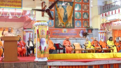 Photo of योग्य गुरु मिले तो कोई भी मनुष्य अयोग्य नहीं : सीएम योगी