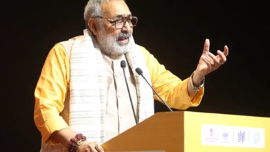 Photo of जीएसटी पर विपक्ष को गिरिराज सिंह का जवाब, सरकार ने हर सेक्टर में मध्यम वर्ग को राहत दी