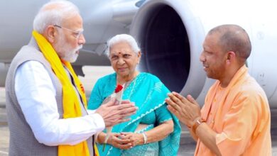 Photo of राज्यपाल व सीएम योगी ने काशी में किया प्रधानमंत्री का स्वागत