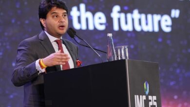 Photo of स्पेक्ट्रम की कीमतें तय होने के बाद देश में सैटेलाइट ब्रॉडबैंड सेवाएं शुरू होंगी : सिंधिया