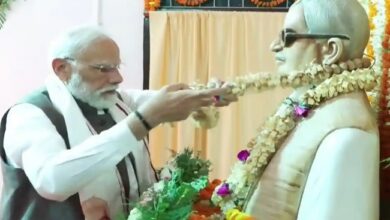 Photo of प्रधानमंत्री मोदी ने कर्पूरी ठाकुर के गांव पहुंच कर जननायक को किया नमन