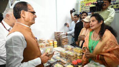 Photo of खेती के माध्यम से उत्पादक के साथ व्यापारी और उद्यमी भी बनें किसानः शिवराज चौहान