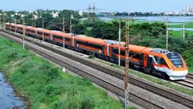 Photo of  बिहार के पूर्णिया में वंदे भारत ट्रेन की चपेट में आने से चार युवकों की मौत,एक ही गांव के सभी मृतक