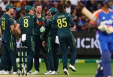 Photo of ऑस्ट्रेलिया ने हेजलवुड की घातक गेंदबाज़ी की बदौलत भारत को दूसरे टी-20 में 4 विकेट से हराया