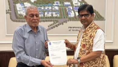 Photo of साउथ एशियन यूनिवर्सिटी ने महेश वर्मा को प्रोफेसर पद पर नियुक्ति दी