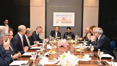 Photo of वाणिज्य मंत्री ने निर्यात परिषद और उद्योग संगठनों के साथ बैठक कर निर्यात बढ़ाने पर चर्चा की