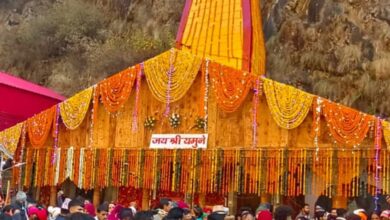 Photo of यमुनोत्री धाम के कपाट हुए बंद, यमुना डोली का खरशाली के लिए प्रस्थान