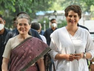 Photo of सीजेआई पर हमले की कोशिश को सोनिया गांधी और प्रियंका गांधी ने बताया संविधान पर हमला