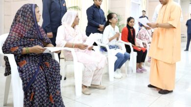 Photo of हर चेहरे पर खुशी और संतुष्टि ही सरकार की प्राथमिकता: सीएम योगी