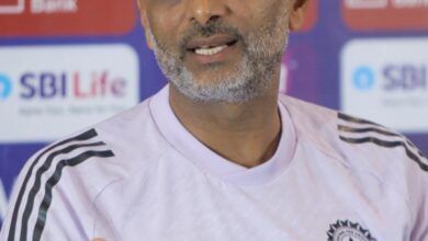 Photo of कोच कोटक ने कहा – जल्दबाजी में न आंकें सीनियर खिलाड़ियों को
