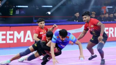 Photo of पीकेएल-12 : बंगाल को 30 अंक से हराकर बुल्स तीन स्थान की छलांग के साथ शीर्ष-3 में पहुंचे