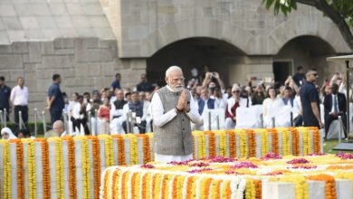 Photo of राष्ट्रपति, प्रधानमंत्री ने महात्मा गांधी और लाल बहादुर शास्त्री को जन्मदिन पर किया नमन, राजघाट एवं विजय घाट पर दी श्रद्धांजलि