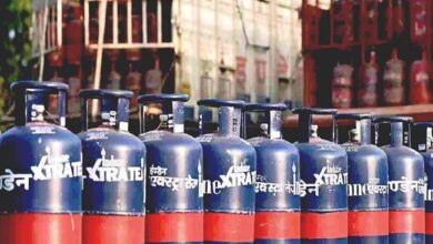 Photo of कमर्शियल गैस सिलेंडर 16 रुपये तक महंगा, नई दरें लागू