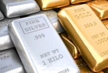 Photo of सर्राफा बाजार में सांकेतिक गिरावट, सोना और चांदी की कीमत में मामूली कमी