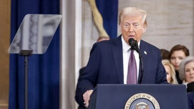 Photo of US Shutdown: आर्थिक संकट से जूझ रहा है अमेरिका, शटडाउन की वजह से ट्रंप प्रशासन ने 16 राज्यों की फंडिंग रोकी