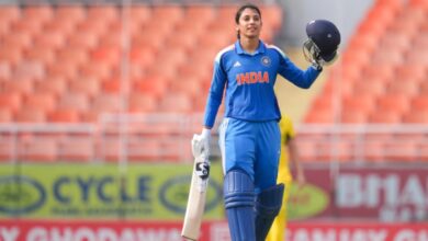 Photo of स्मृति मंधाना ने रचा इतिहास: रोहित शर्मा का रिकॉर्ड तोड़ बनीं भारत की ‘टी-20 रन मशीन’