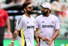 Photo of रोहित ने की गंभीर से बातचीत, लेकिन कोहली ने किया इग्नोर—क्या ड्रेसिंग रूम में सब ठीक नहीं?