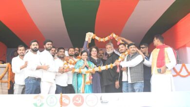 Photo of प्रियंका गांधी ने सरिता पासवान के पक्ष में जनसभा कर नीतीश सरकार को घेरा,कहा 20 वर्ष क्यों लगे 10 हजार देने में