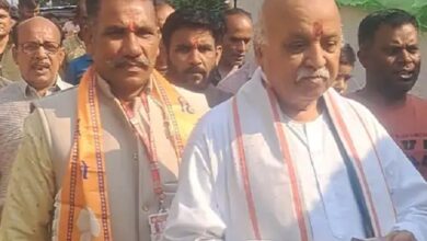 Photo of मप्र के मंडला पहुंचे डॉ.प्रवीण तोगड़िया, हिंदुओं को दी तीन बच्चे पैदा करने की सलाह