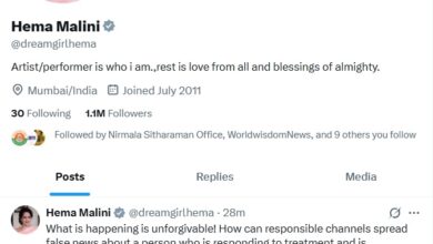 Photo of हेमा मालिनी ने कहा- धर्मेंद्र के निधन की खबर असत्य, वो ठीक हो रहे हैं