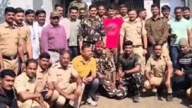 Photo of मप्र के सेंधवा में अवैध हथियार फैक्टरी का भंडाफोड़, निर्माण सामग्री और अधबने कट्टे-पिस्टल बरामद