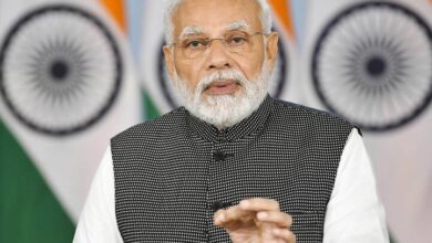 Photo of प्रधानमंत्री ने वाराणसी में चार नई वंदे भारत ट्रेनों को हरी झंडी दिखा कर कहा, विकास को नई गति देंगी ये आधुनिक ट्रेनें