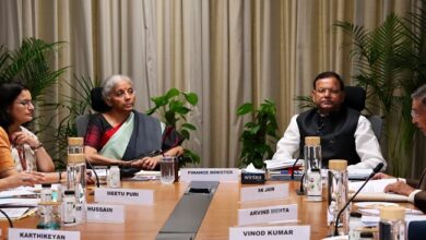 Photo of सीतारमण ने बजट पूर्व परामर्श के लिए एमएसएमई क्षेत्र के हितधारकों से मुलाकात की