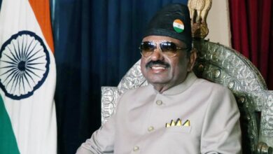 Photo of बंगाल के राज्यपाल केरल में ‘मलयाला रत्न’ साहित्यिक सम्मान से सम्मानित