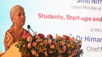 Photo of दो दिवसीय दौरे पर असम पहुंचीं सीतारमण ने टाटा सेमीकंडक्टर प्लांट का दौरा किया