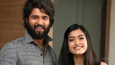 Photo of विजय देवरकोंडा ने सबके सामने रश्मिका मंदाना पर लुटाया प्यार