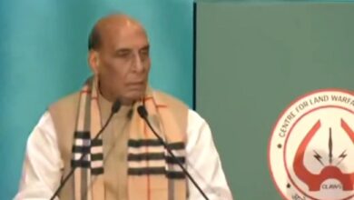 Photo of भविष्य की चुनौतियों से निपटने के लिए पुराने ढांचे पर भरोसा नहीं कर सकते: राजनाथ