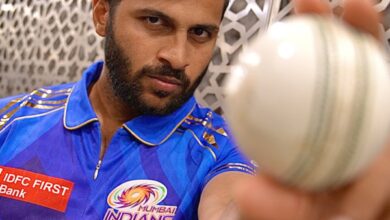 Photo of लखनऊ ने छोड़ा साथ, मुंबई इंडियंस ने किया शार्दुल ठाकुर का स्वागत