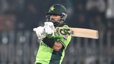 Photo of पाकिस्तान की शानदार जीत में बाबर आजम का शतक, श्रीलंका के खिलाफ रिकॉर्ड-ब्रेकिंग प्रदर्शन